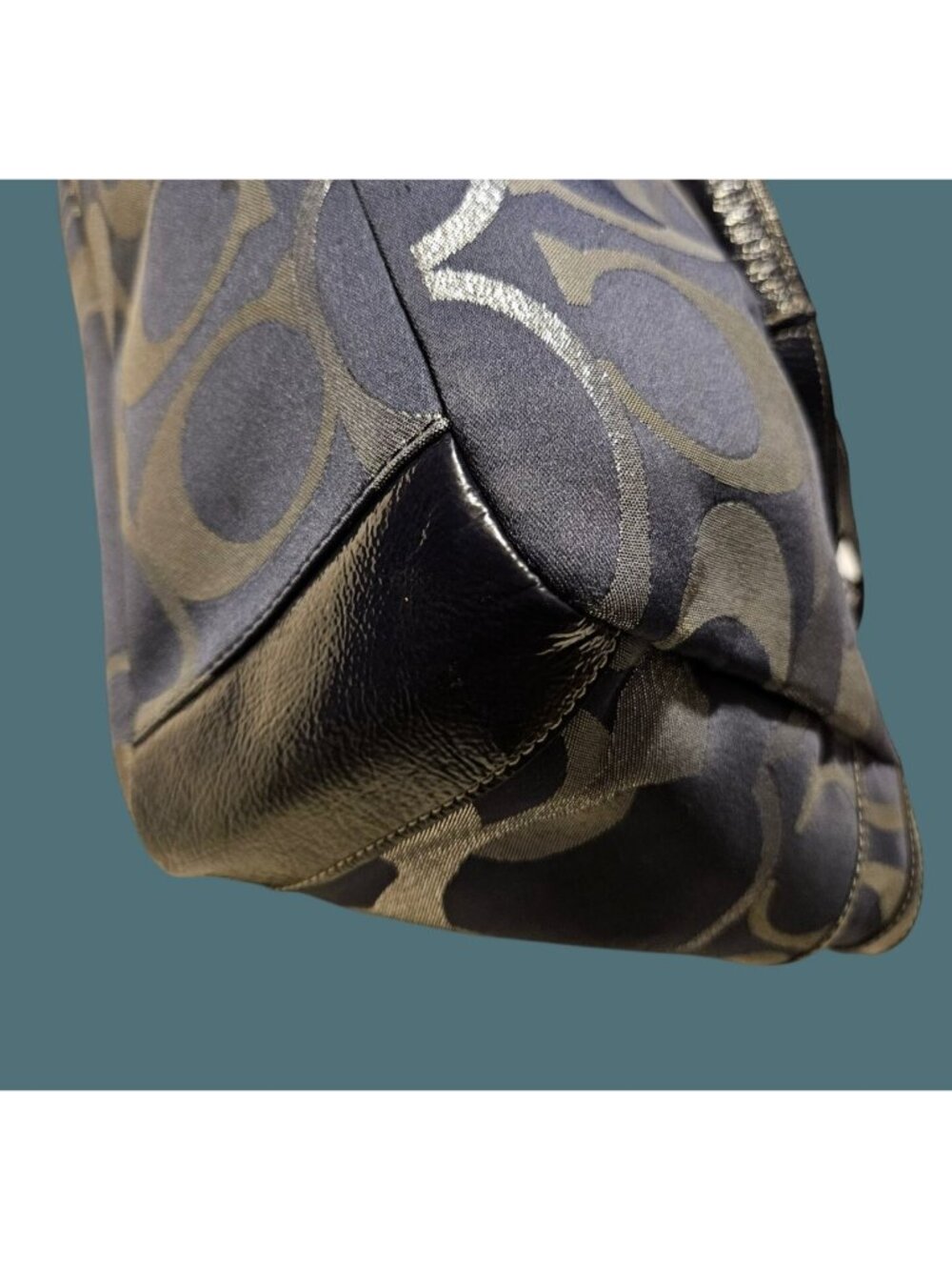Coach Optic Signature Jacquard & Patent Leather Metallic Gallery Shoulder Tote - Picture 10 of 16